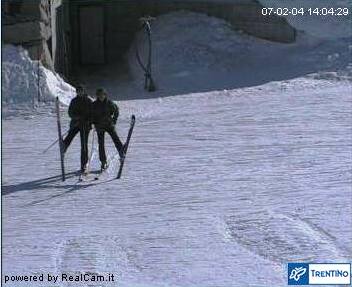 Bambor and Freehuman skiing at Monte Vigo - spoted by Webcam in 2004