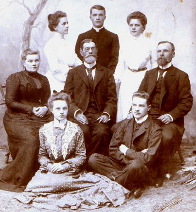 Wawrzynowicz Family around 1910